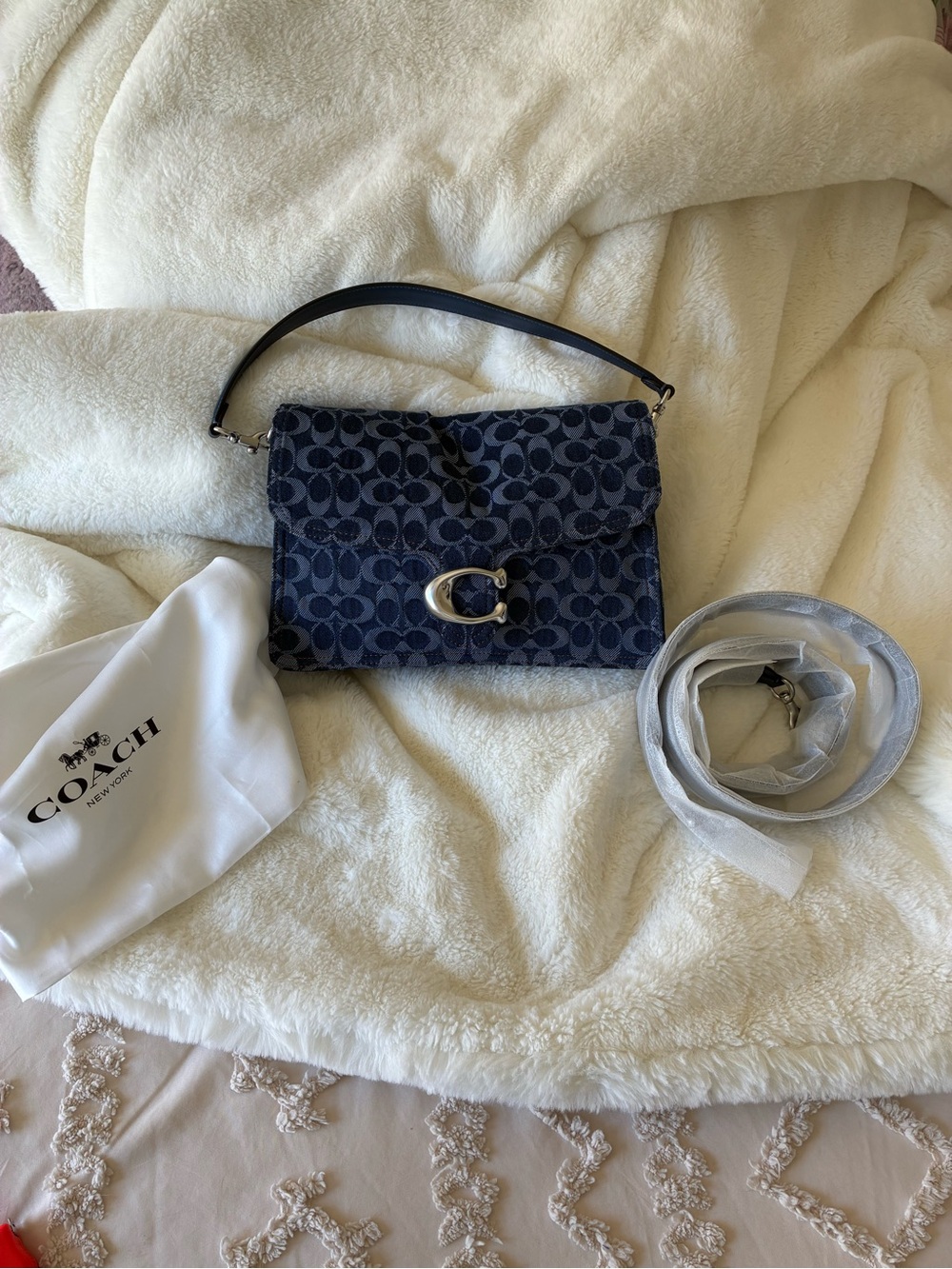🦋NWOT AUTHENTIC COACH Navy Signature Canvas Shoulder Bag with Silver 'C' Clasp🦋